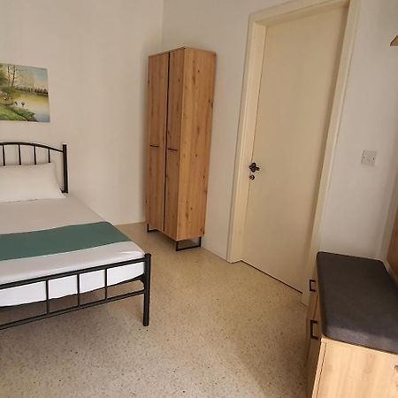 Central Studio Apartment Santa Vennera Luaran gambar