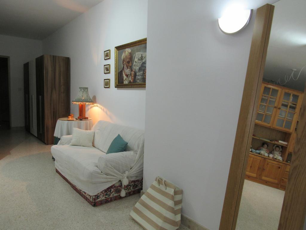 Central Studio Apartment Santa Vennera Luaran gambar