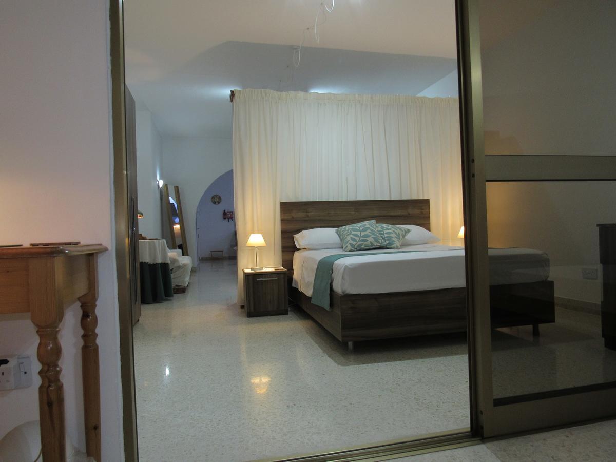 Central Studio Apartment Santa Vennera Luaran gambar