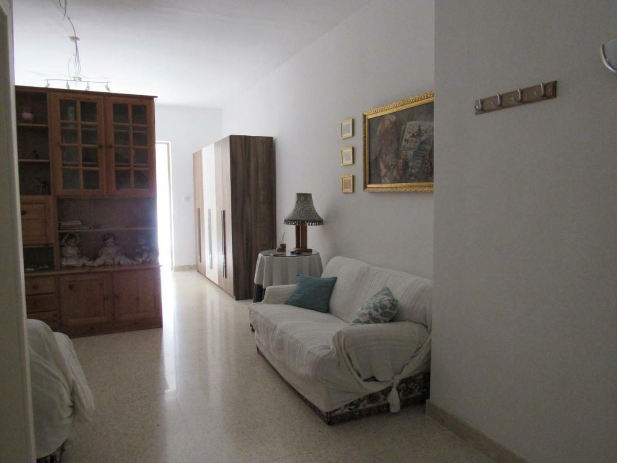Central Studio Apartment Santa Vennera Luaran gambar
